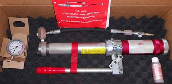 Grease Gun-Шприц для консистентной смазки 1 High Pressure Valve Lubrication Gun Halliburton&FMC